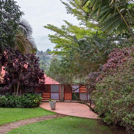 Dutchess Hotel&Restaurant Fort Portal Exterior foto